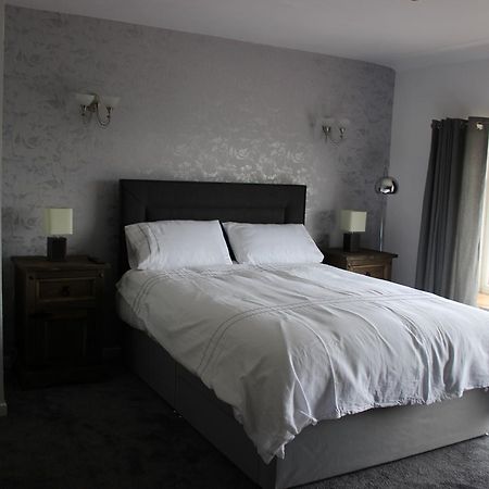 The New Lodge Pontardawe 外观 照片