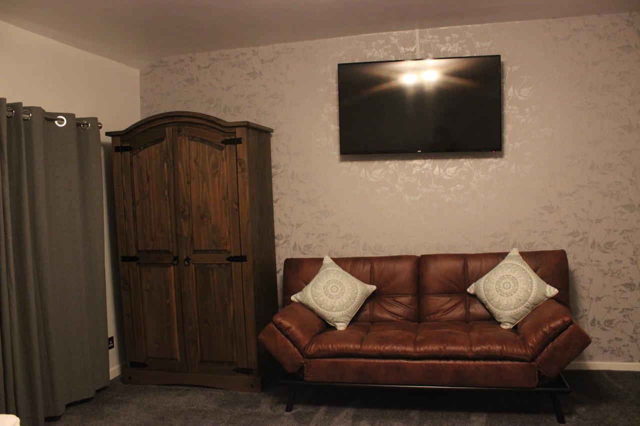 The New Lodge Pontardawe 外观 照片