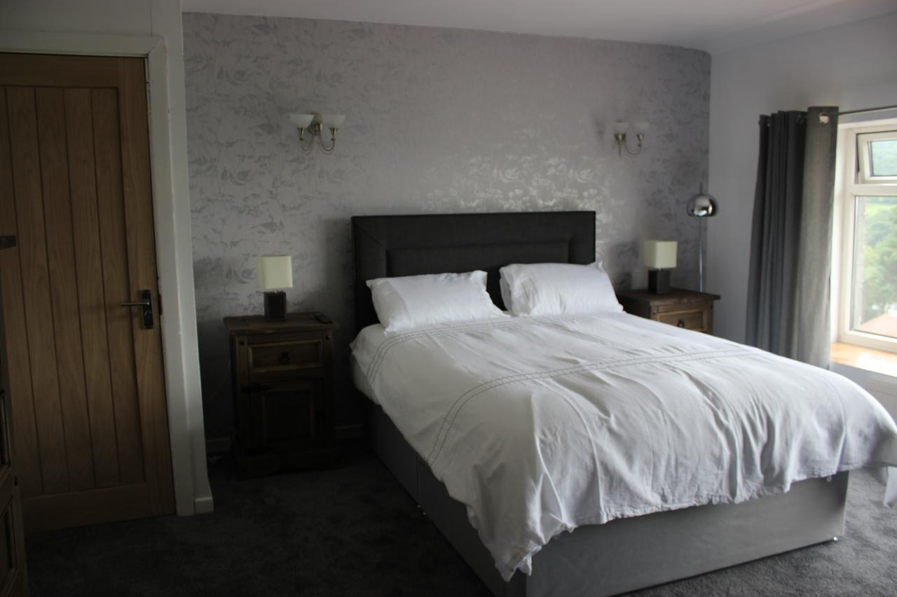 The New Lodge Pontardawe 外观 照片
