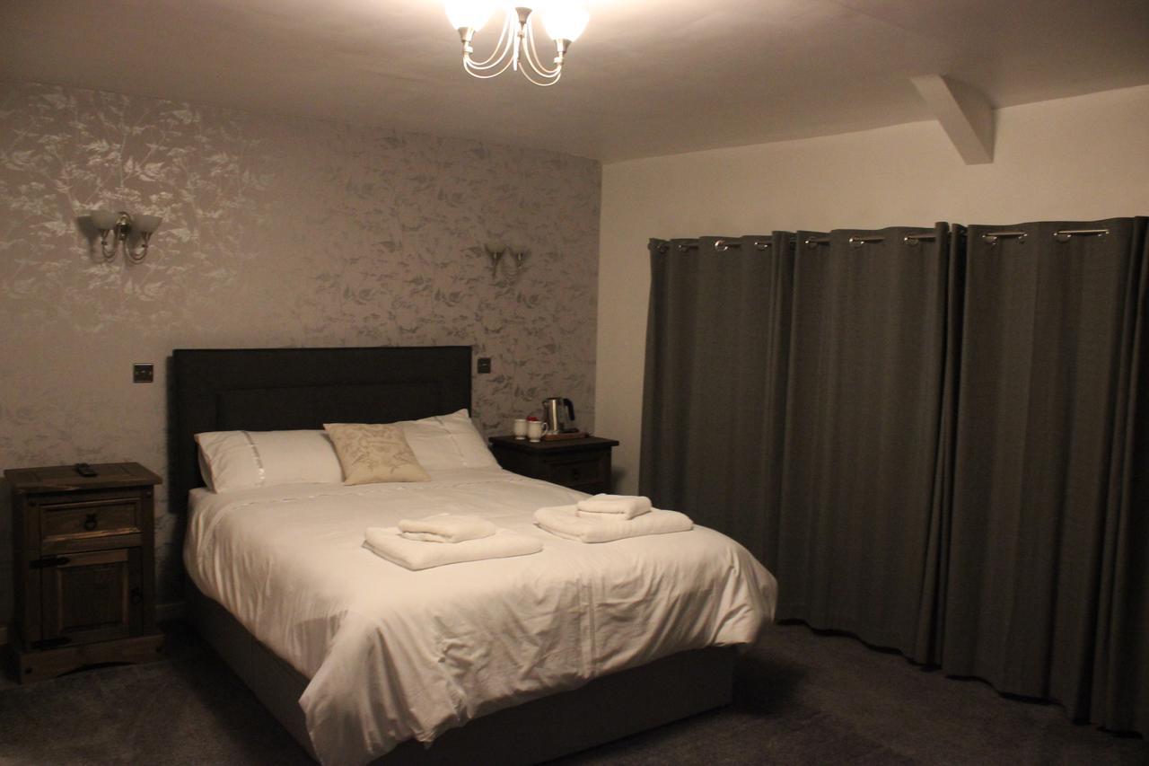 The New Lodge Pontardawe 外观 照片